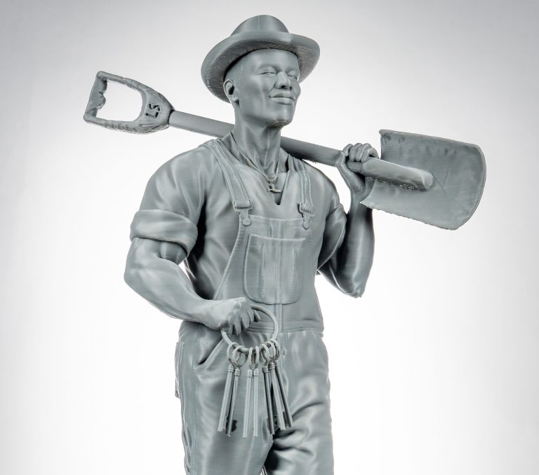 From Digital Sculpture to Physical Prototype: 18″ Collaborative Statue Model